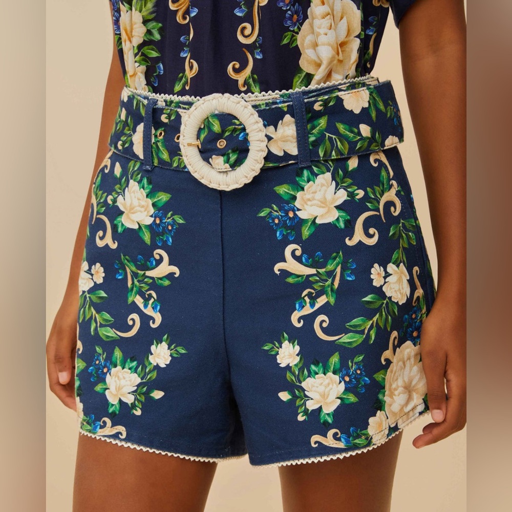 NWT Farm Rio High Rise Belted Navy Blue Flower Tapestry Shorts Size 31 Medium